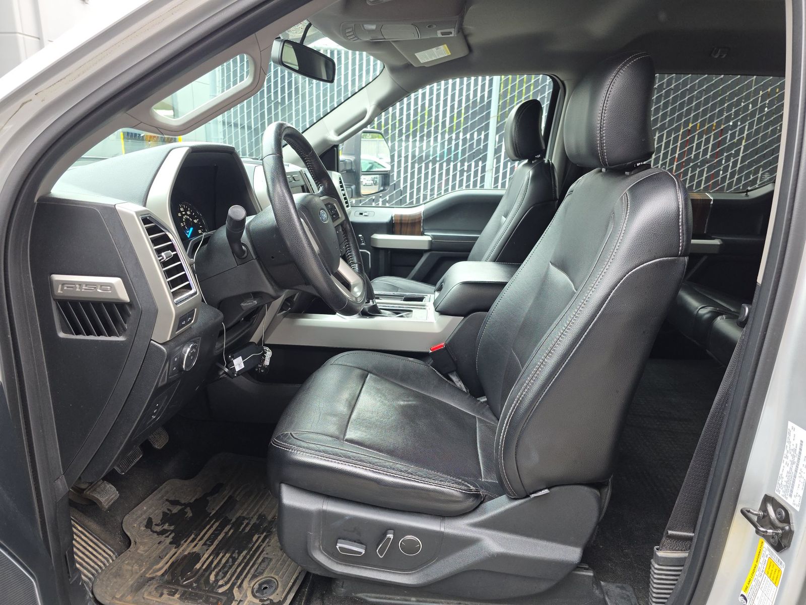 FORD F-150 - 8