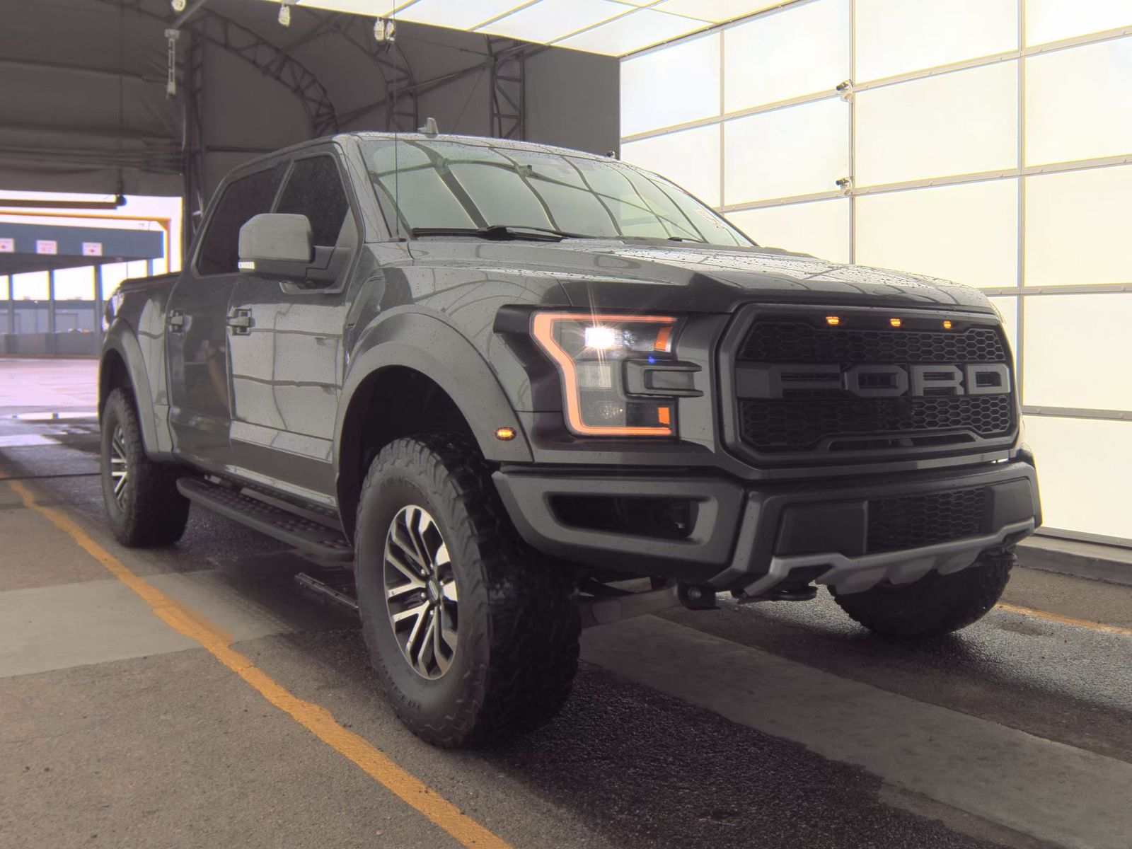FORD F-150 - 4
