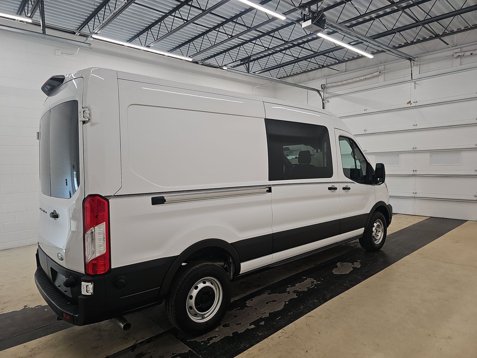 FORD TRANSIT 250 - 5