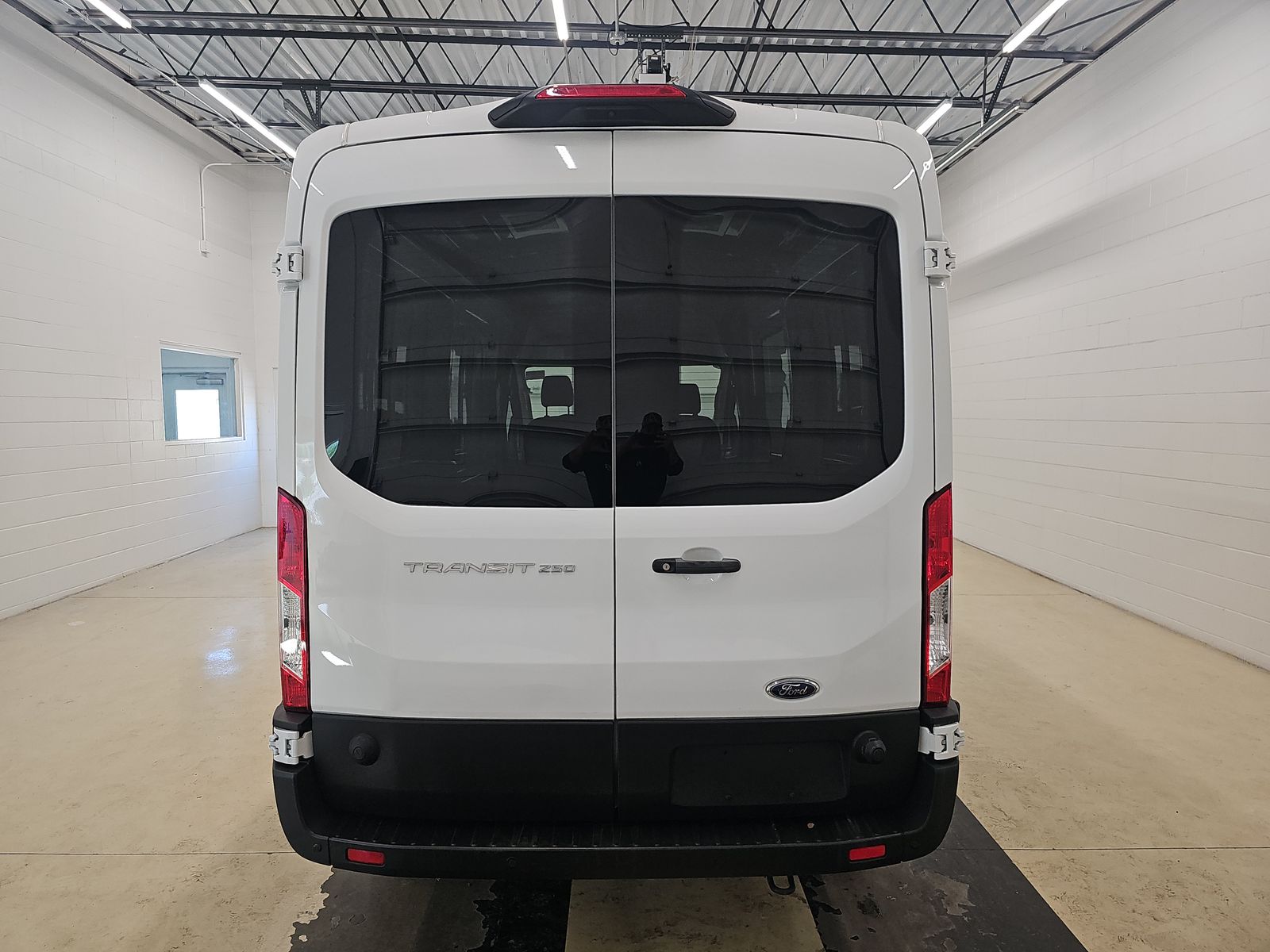 FORD TRANSIT 250 - 6