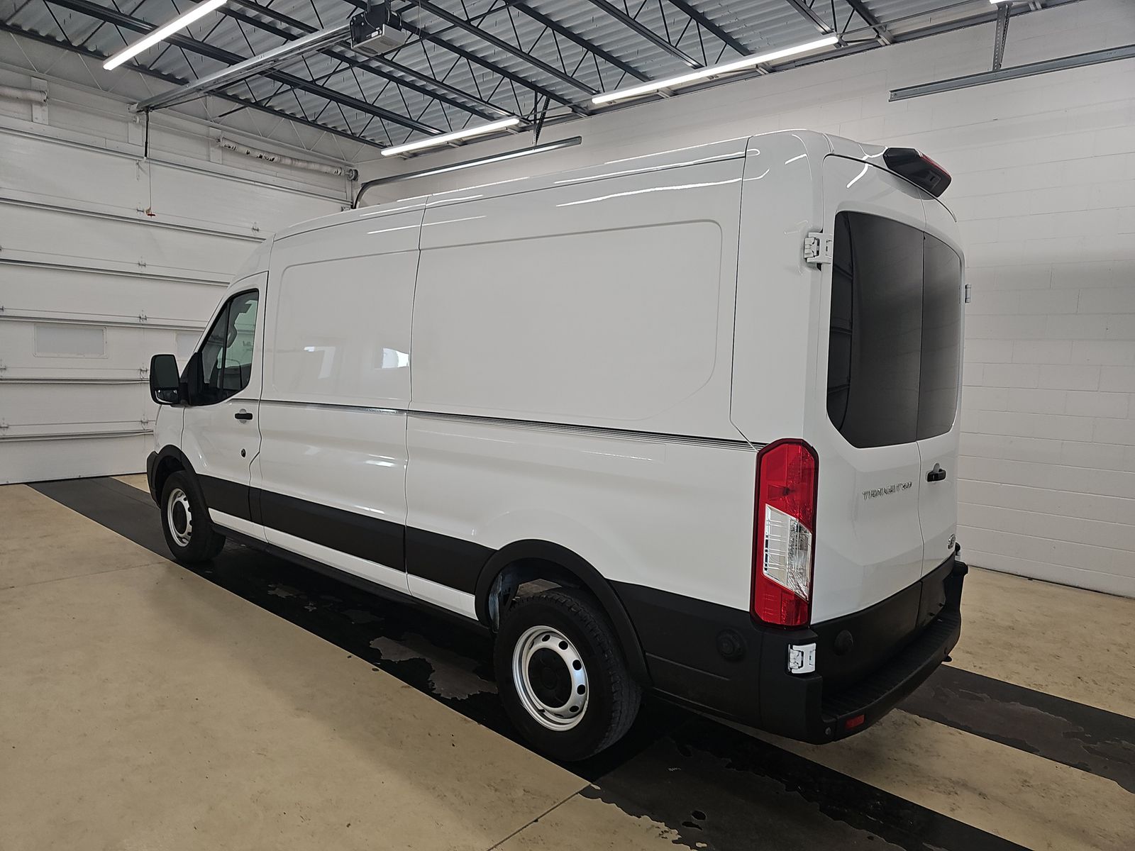 FORD TRANSIT 250 - 7