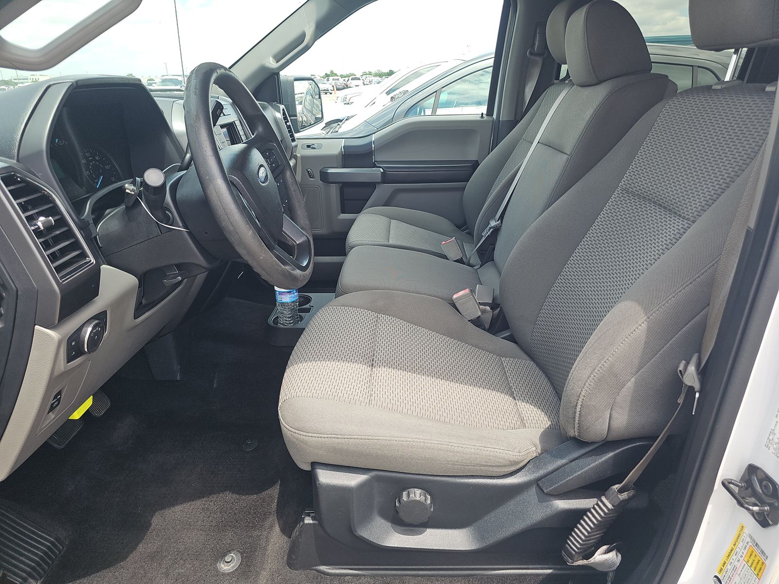 FORD F-150 - 8