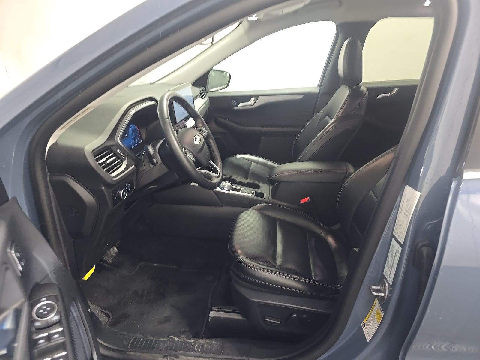 FORD ESCAPE - 8