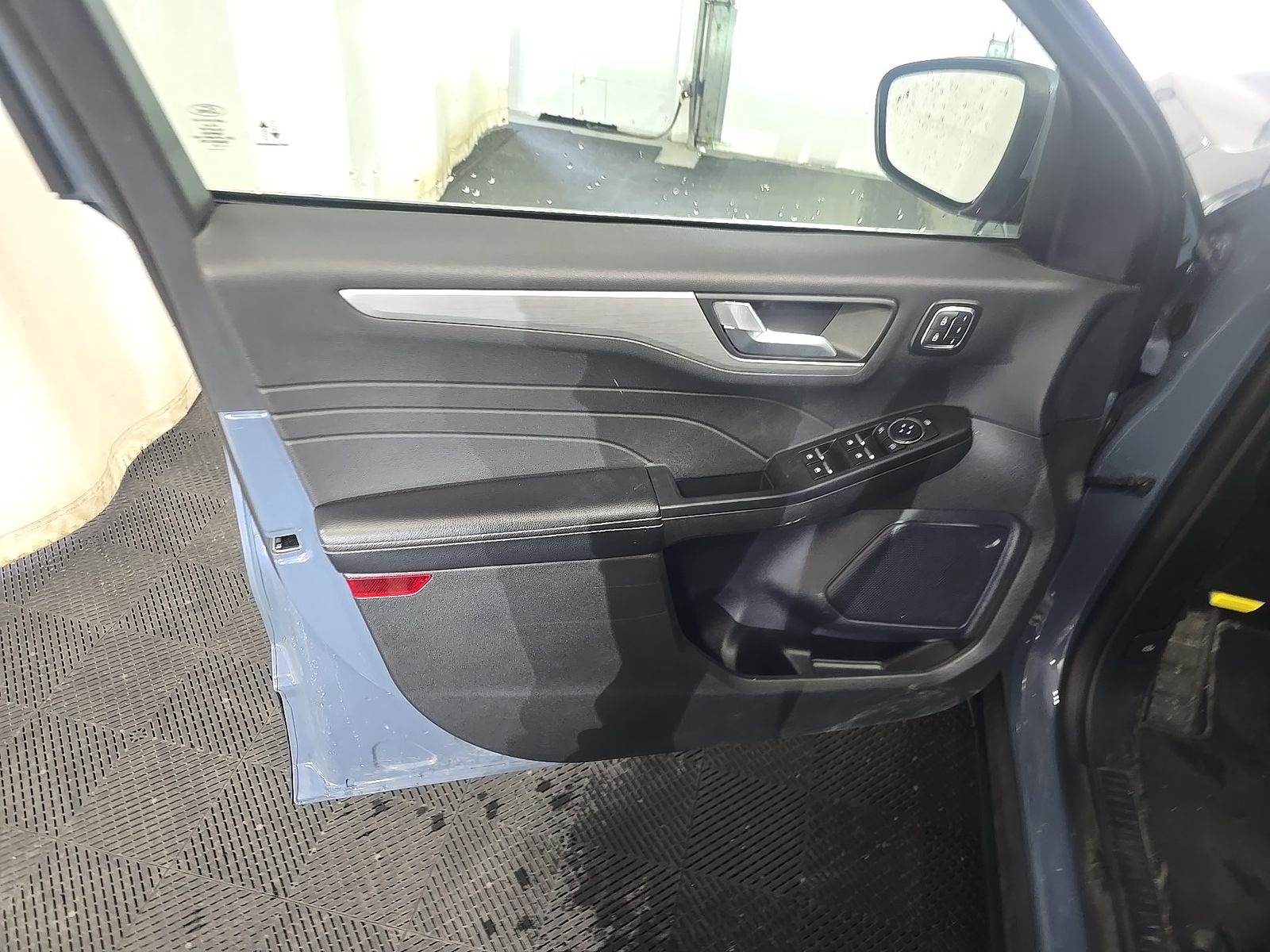 FORD ESCAPE - 10