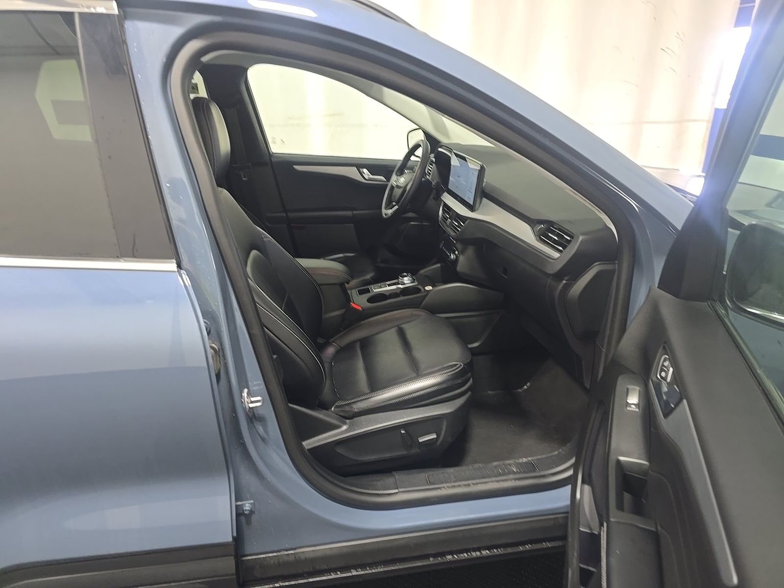 FORD ESCAPE - 9