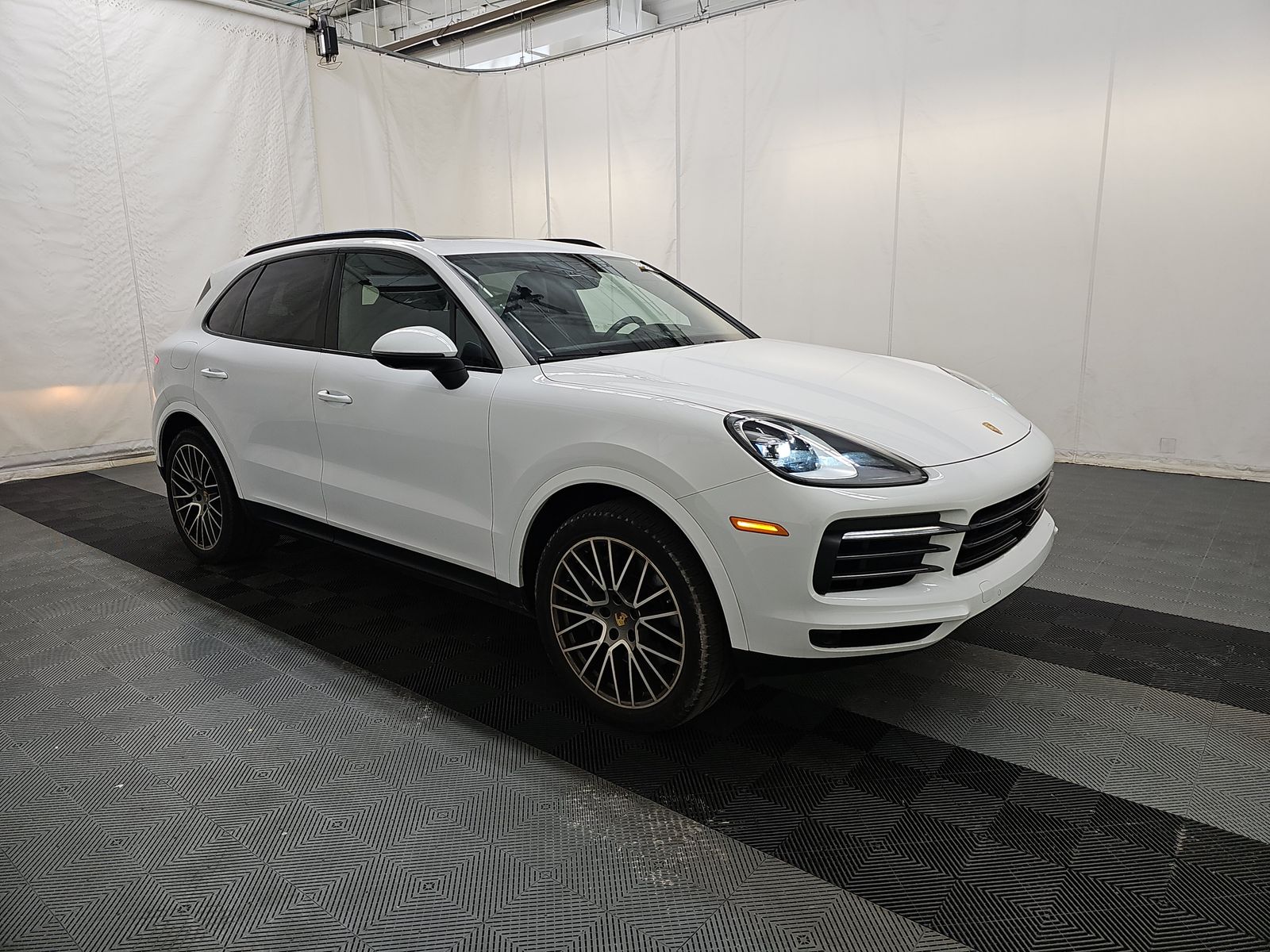 PORSCHE CAYENNE - 4