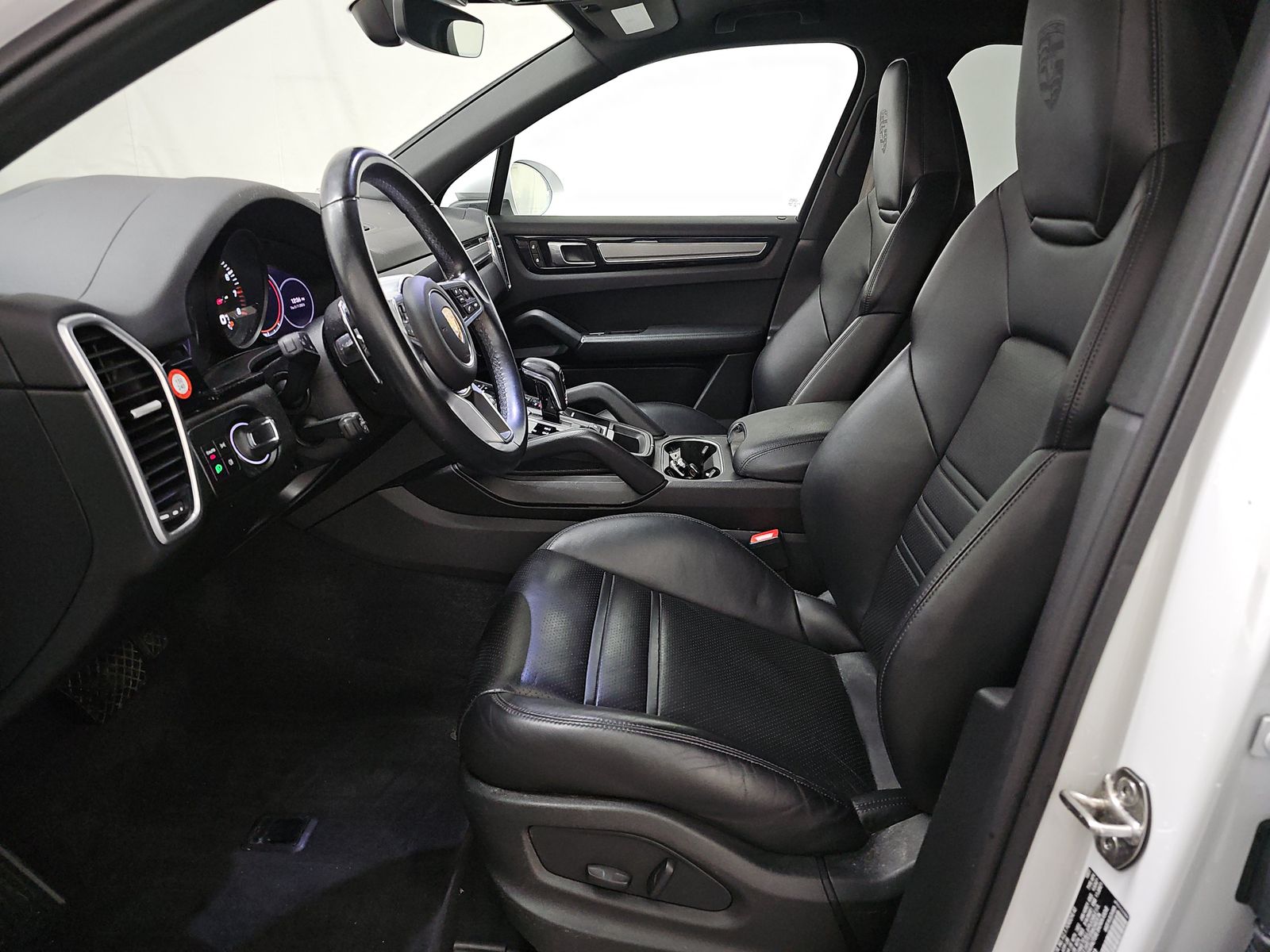 PORSCHE CAYENNE - 8