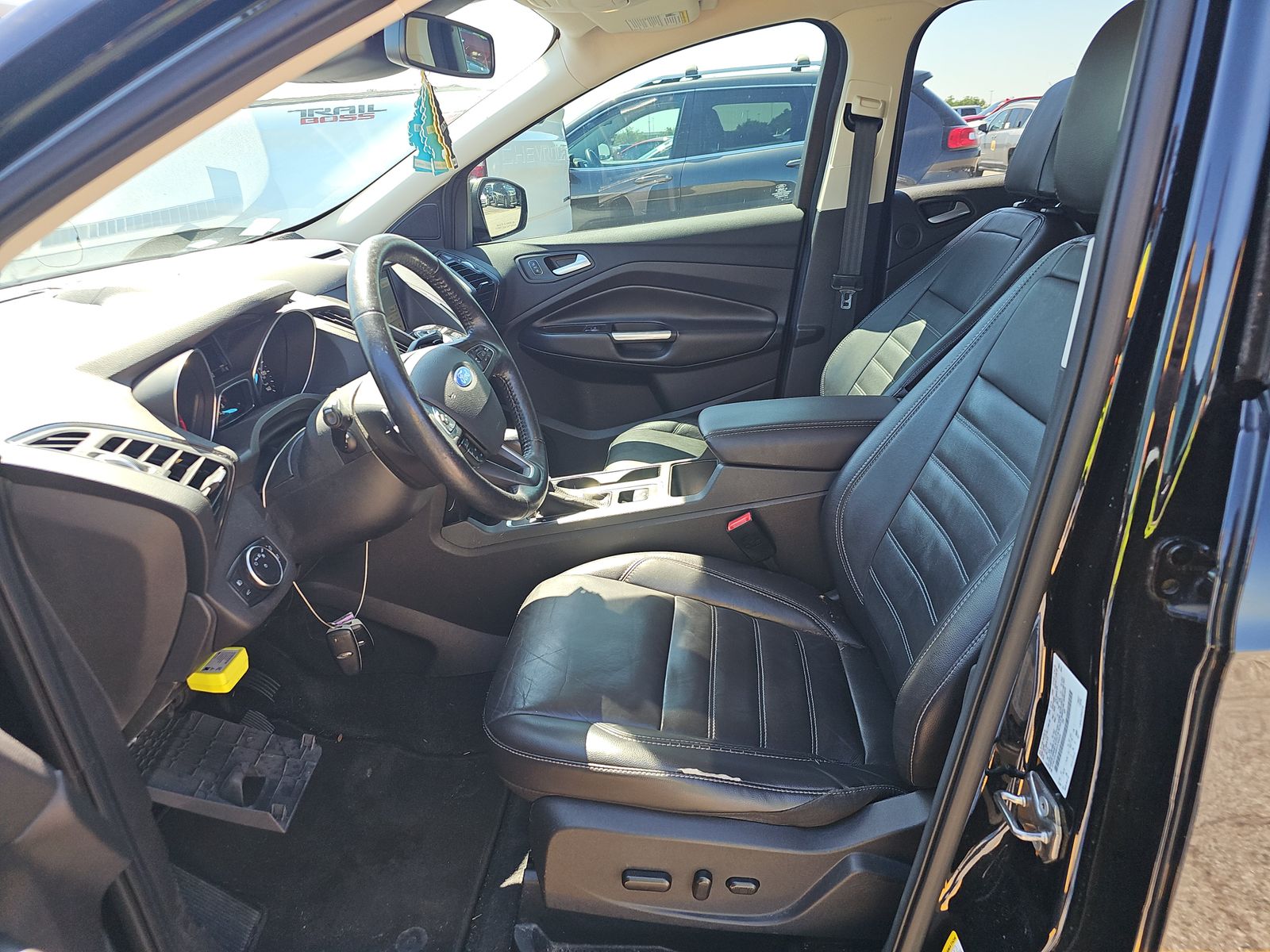 FORD ESCAPE - 8