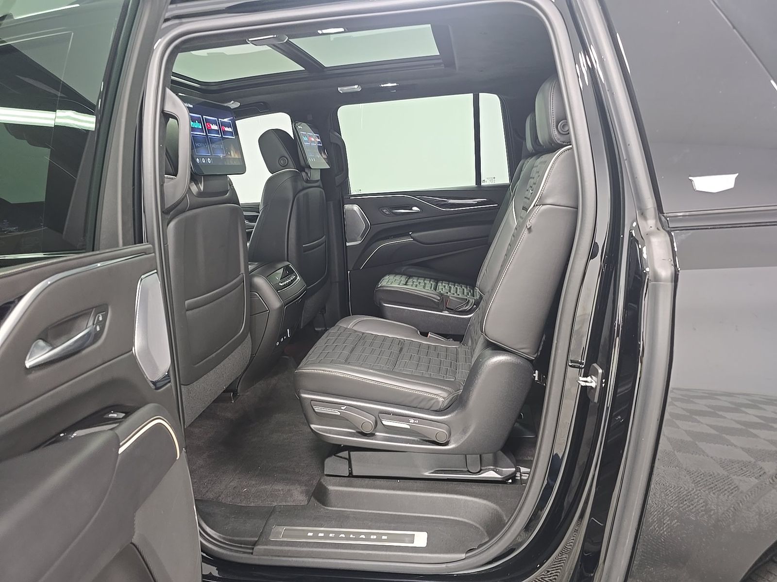 2023 Cadillac Escalade ESV V-Series AWD