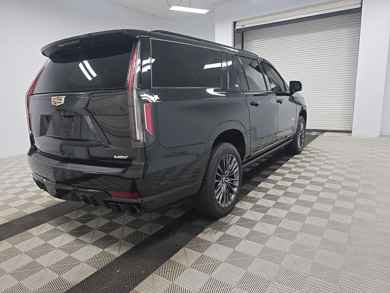 2023 Cadillac Escalade ESV V-Series AWD