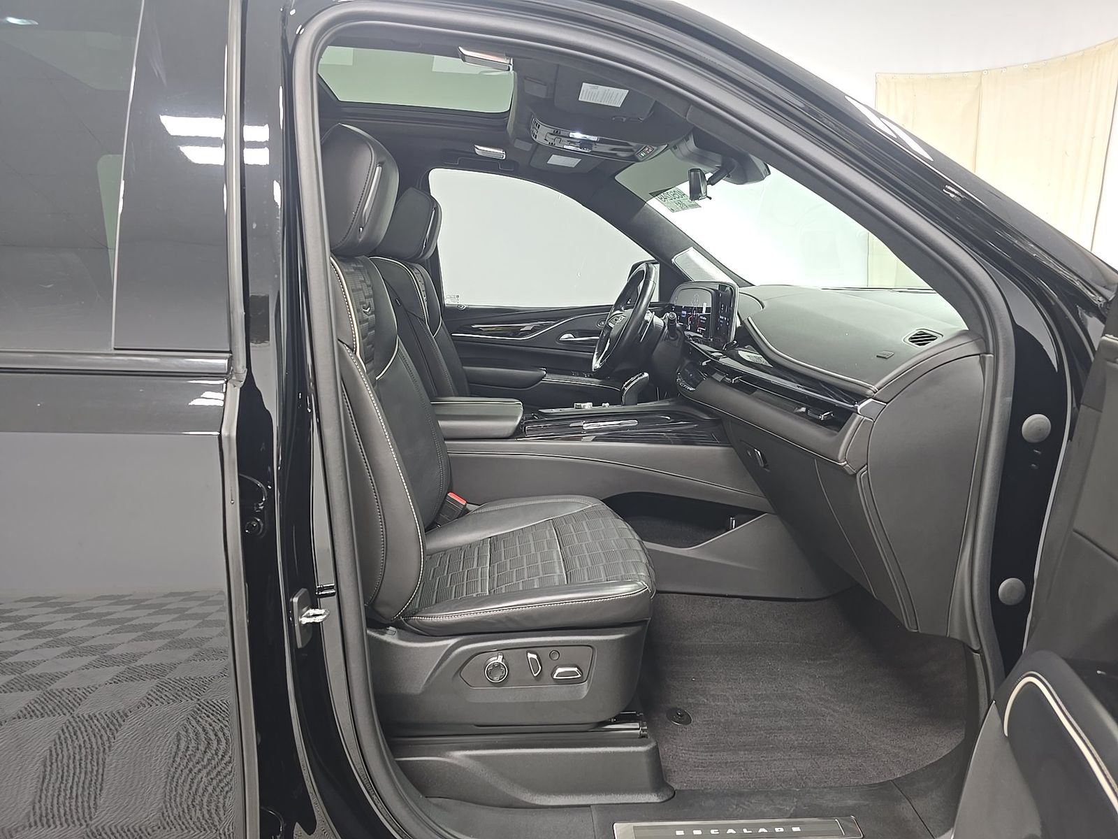 2023 Cadillac Escalade ESV V-Series AWD