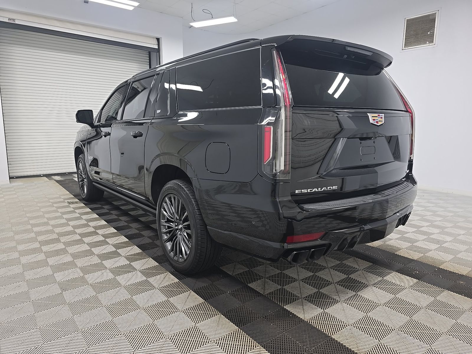 2023 Cadillac Escalade ESV V-Series AWD