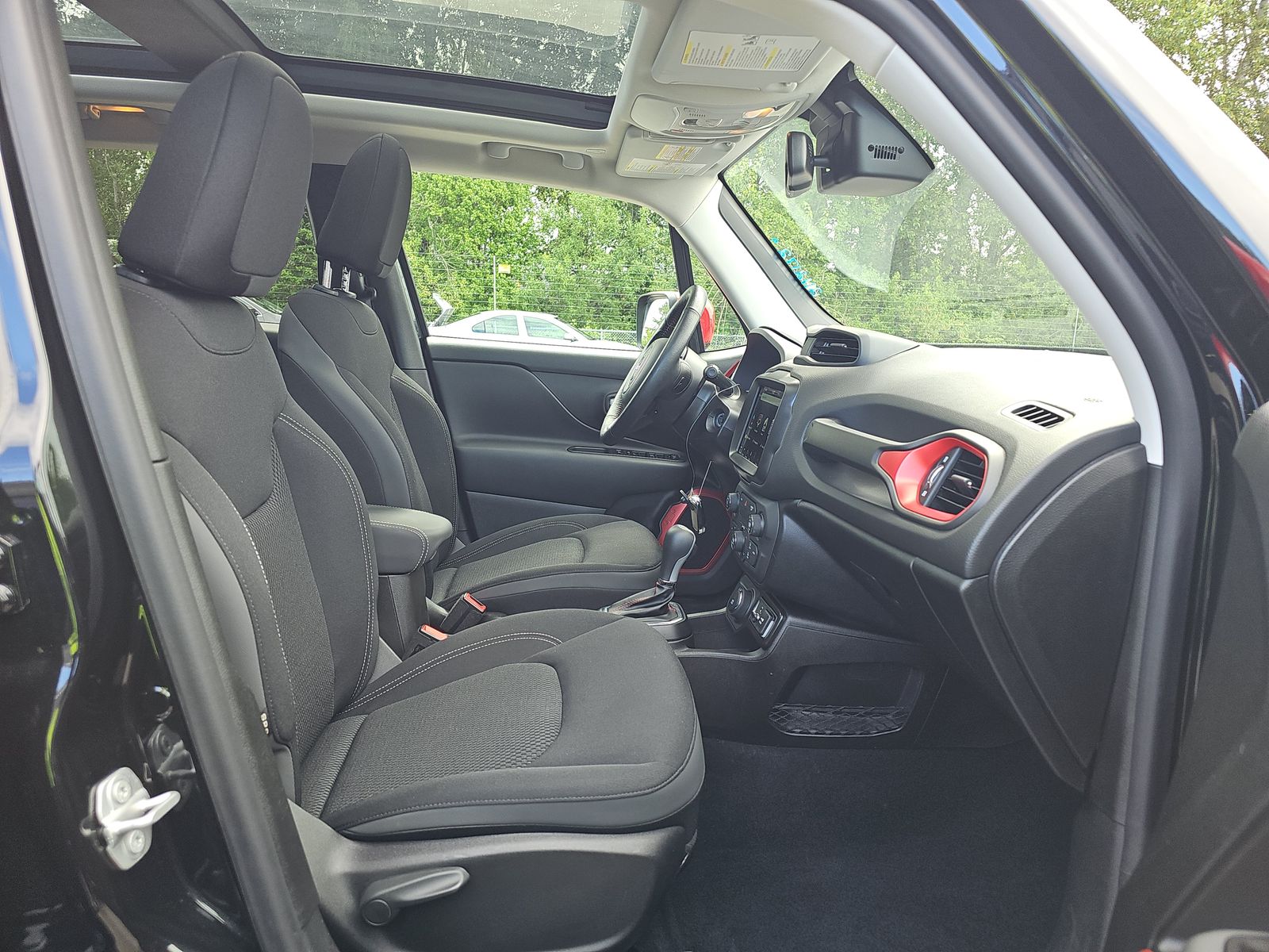 2023 Jeep Renegade Latitude Red Edition AWD