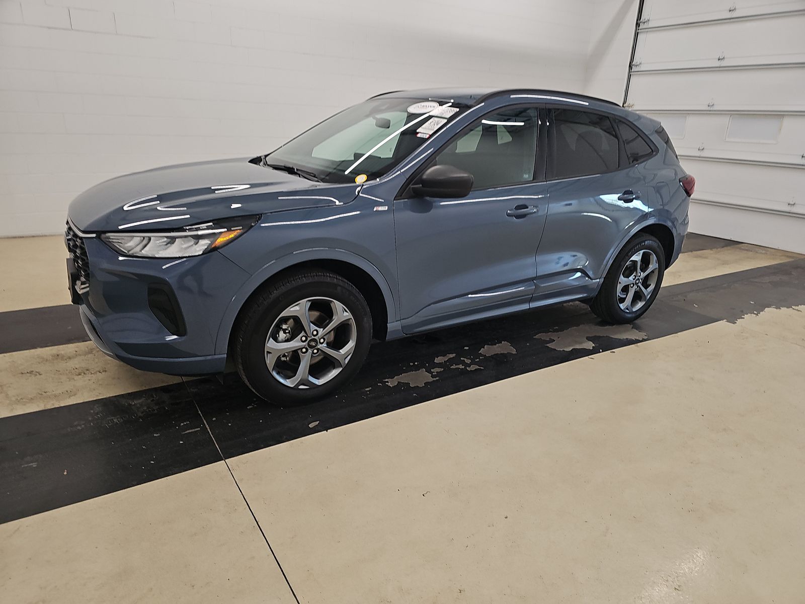 FORD ESCAPE - 1