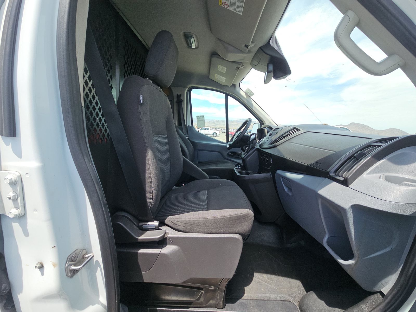 FORD TRANSIT 250 - 9