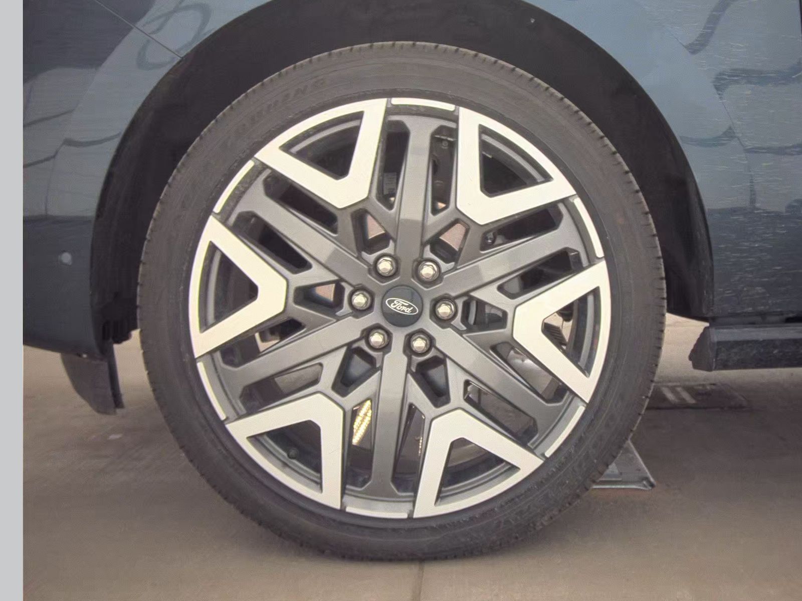 FORD EXPEDITION - 10