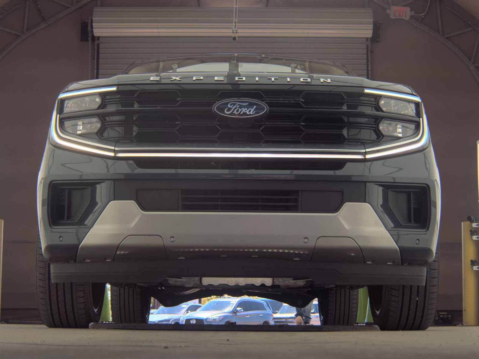 FORD EXPEDITION - 4