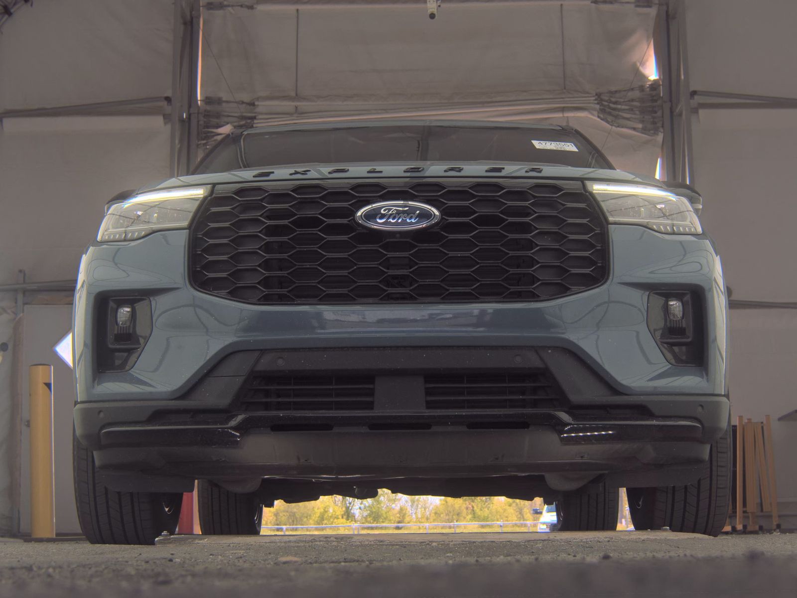 FORD EXPLORER - 4