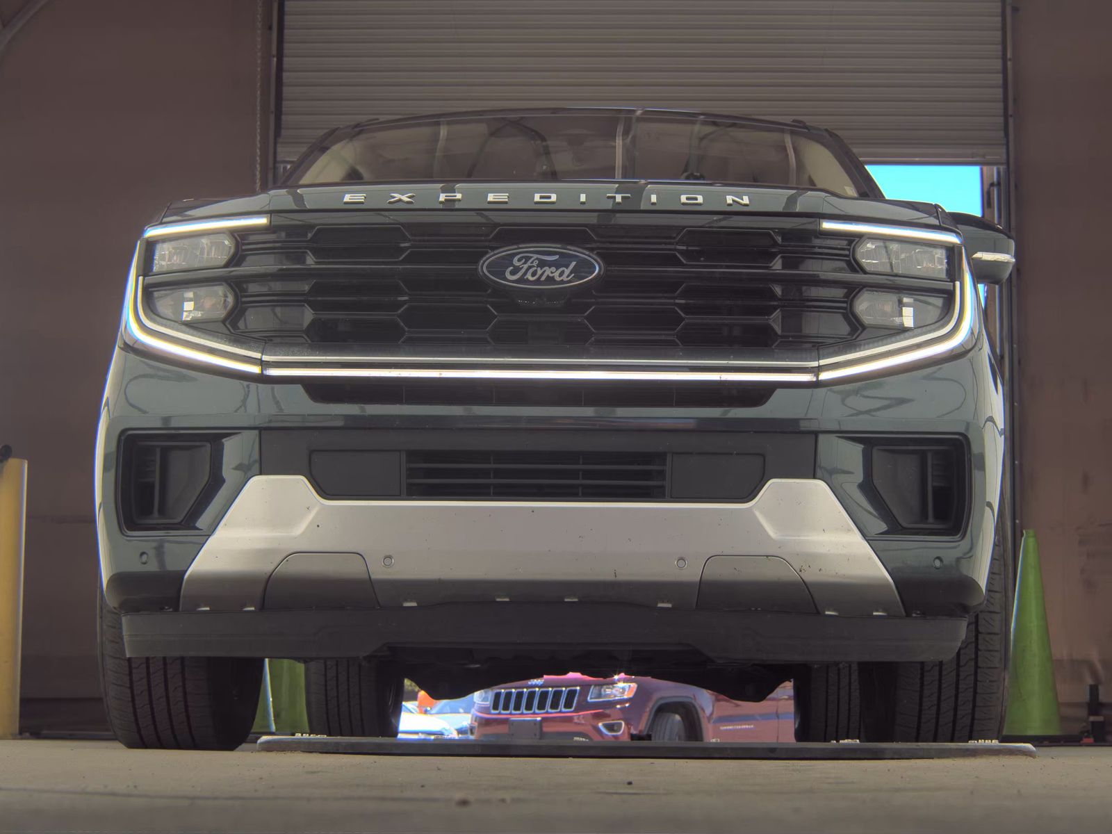 FORD EXPEDITION MAX - 4