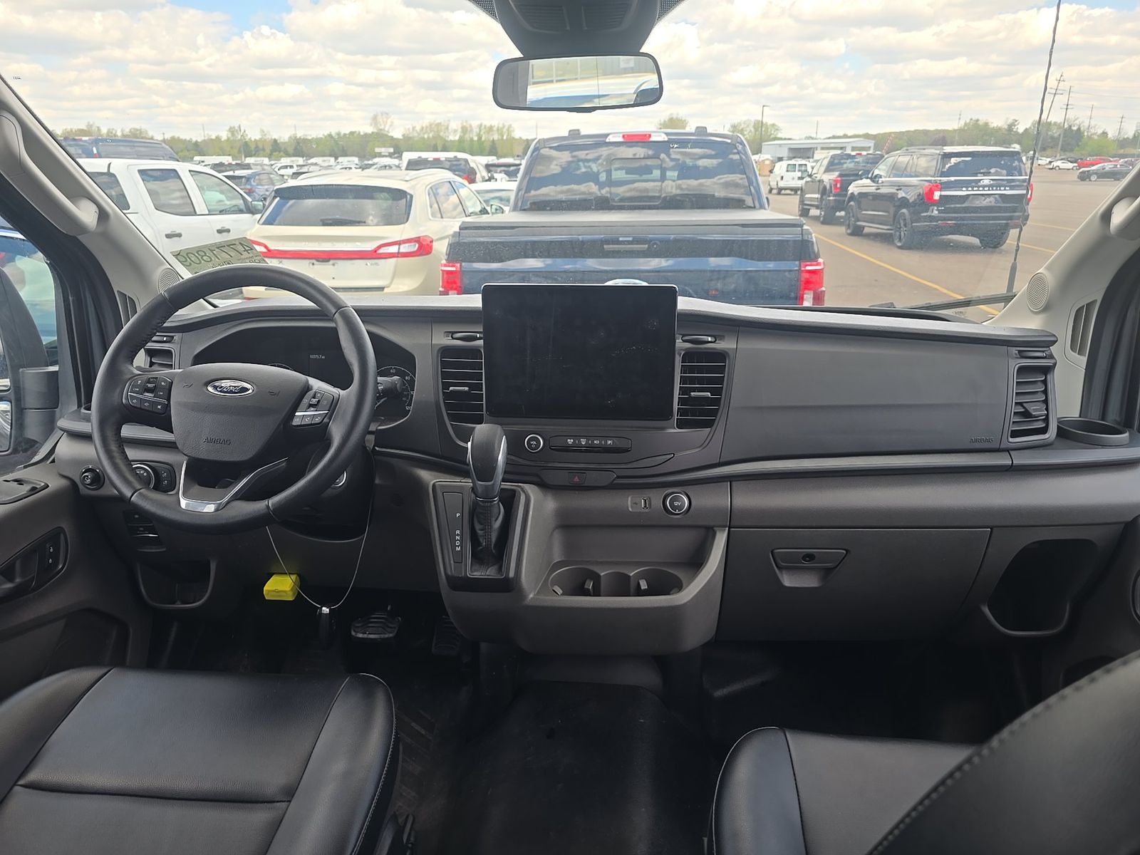 FORD TRANSIT 150 - 6