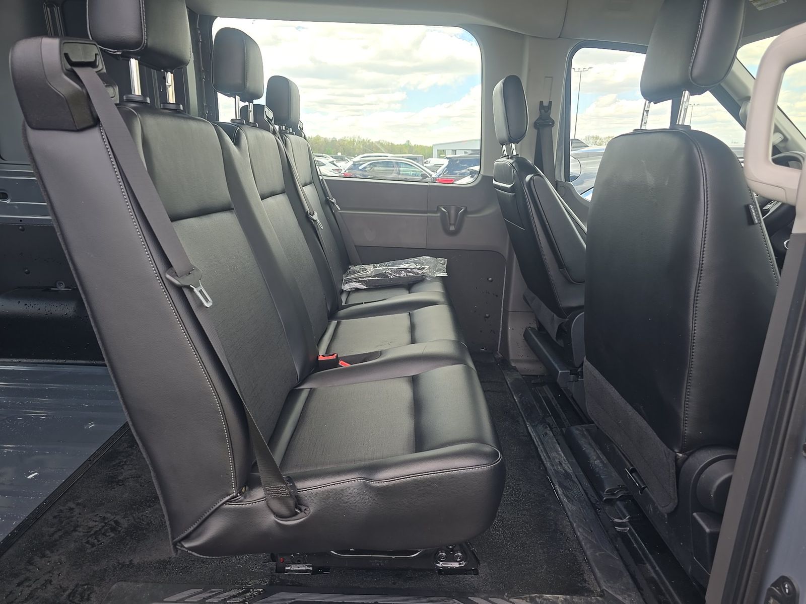 FORD TRANSIT 150 - 8