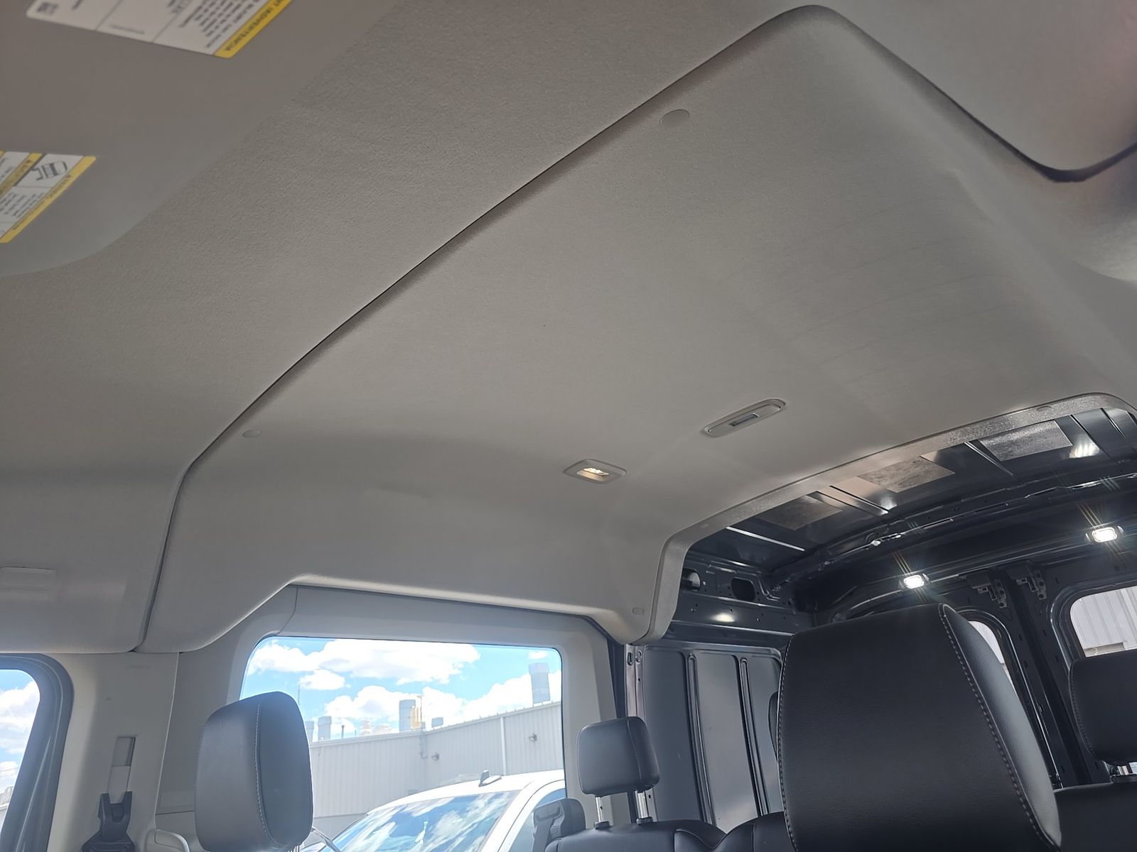FORD TRANSIT 150 - 9