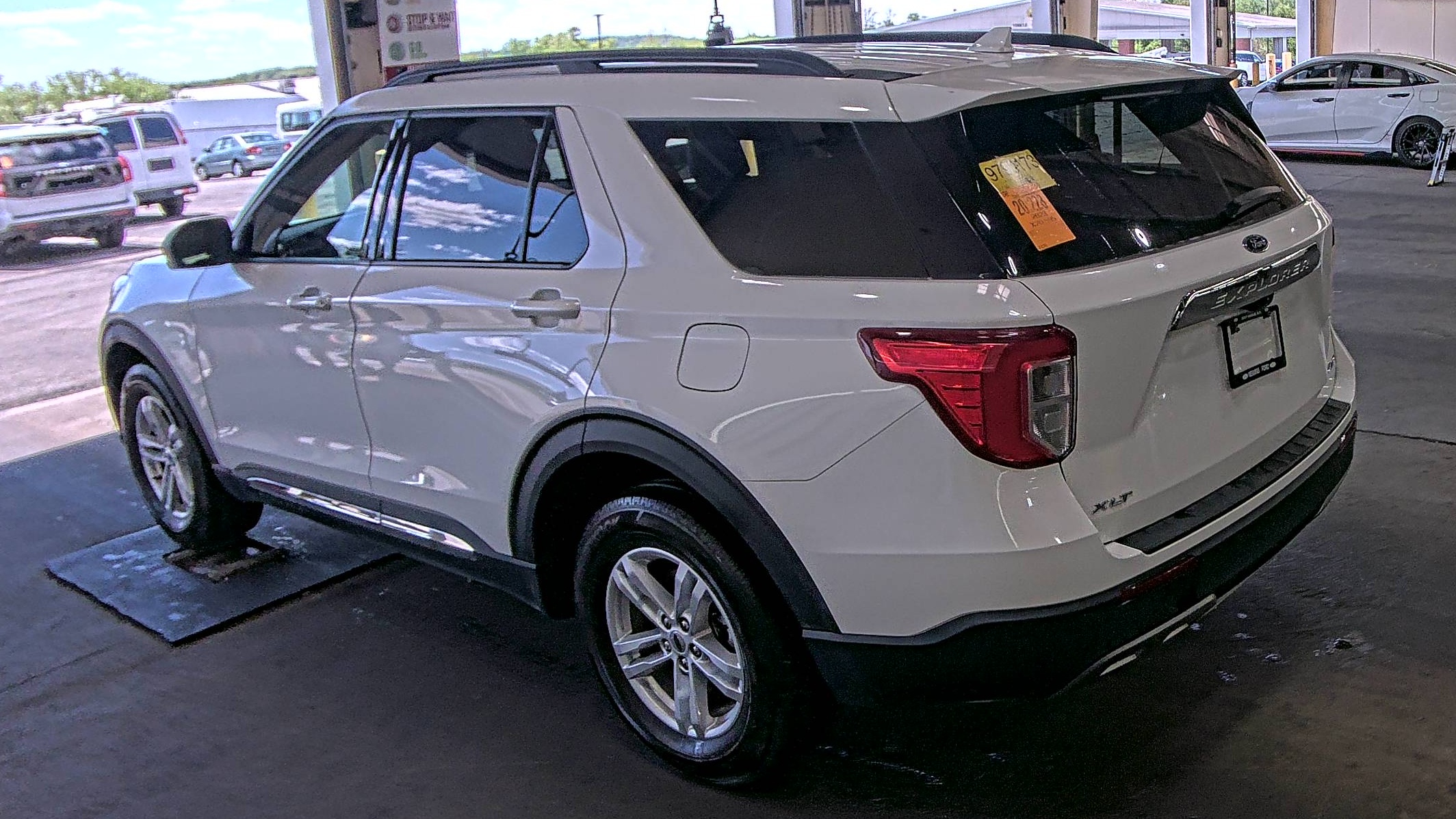 FORD EXPLORER - 7