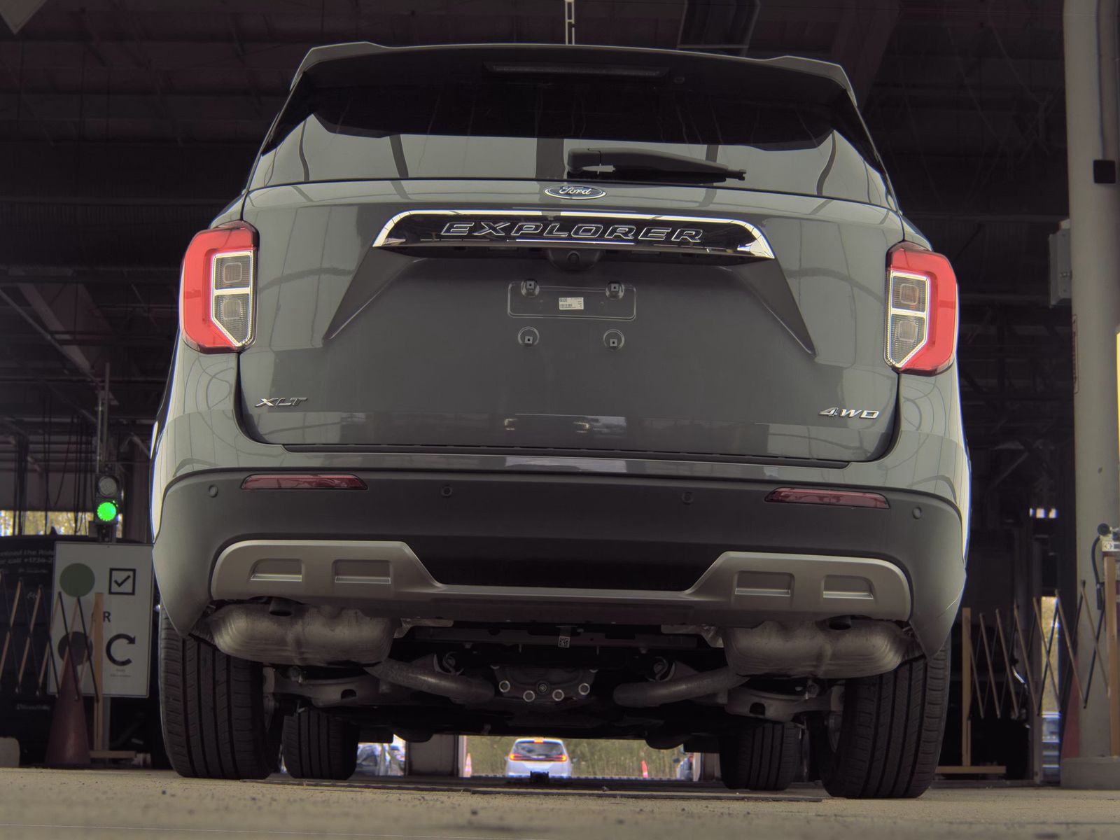 FORD EXPLORER - 8