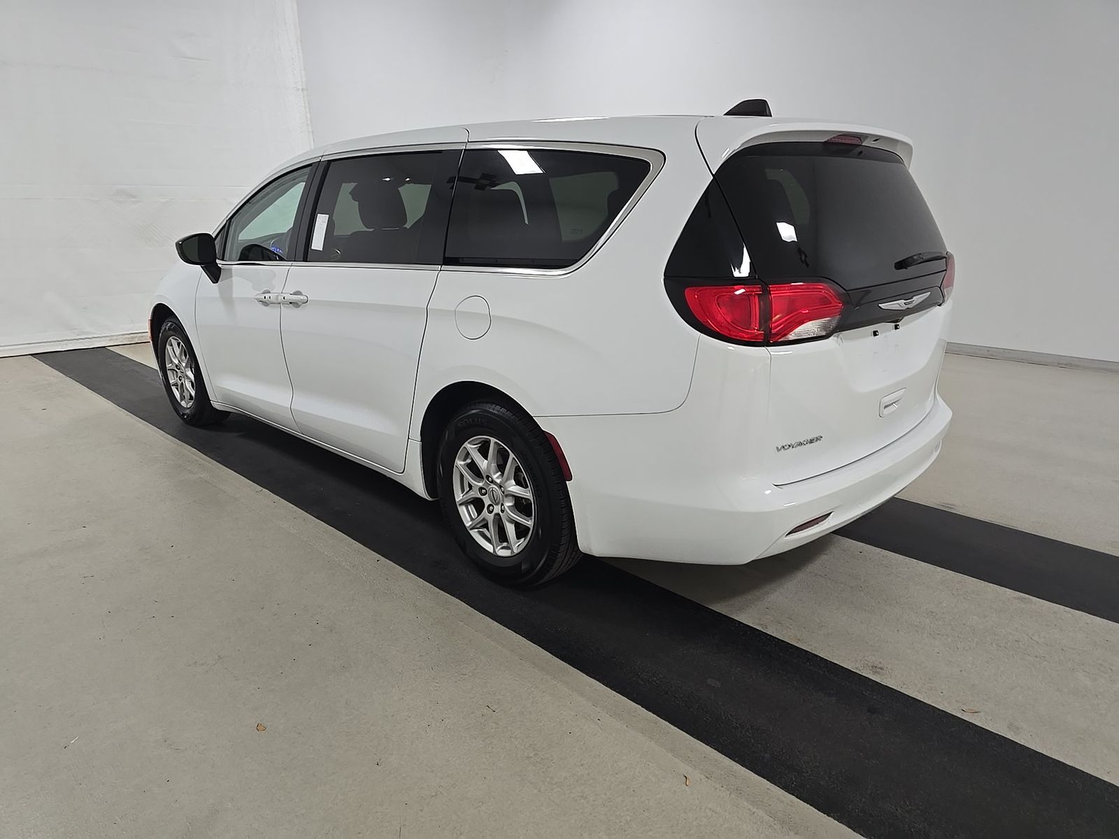 CHRYSLER VOYAGER - 7
