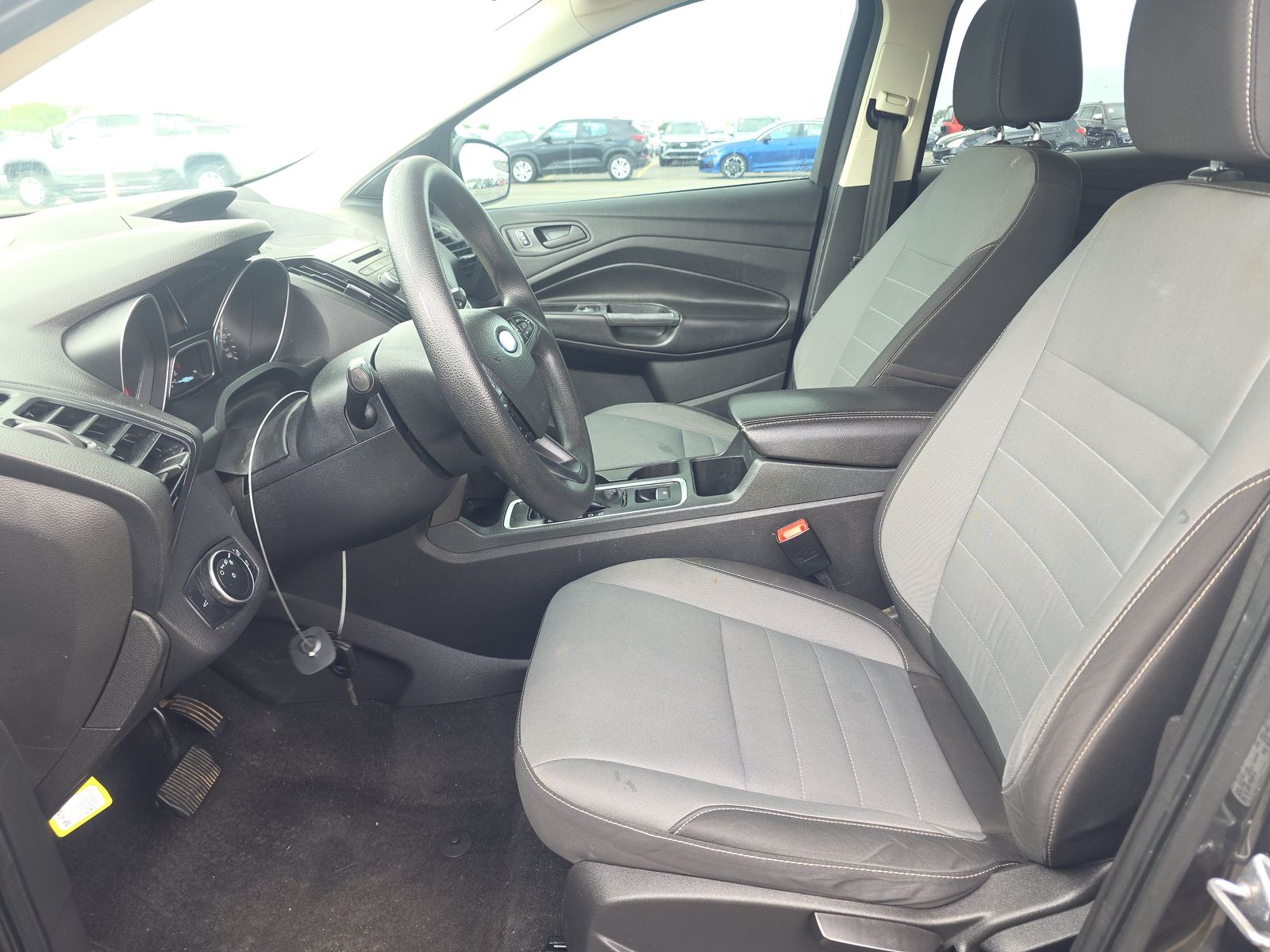 FORD ESCAPE - 8