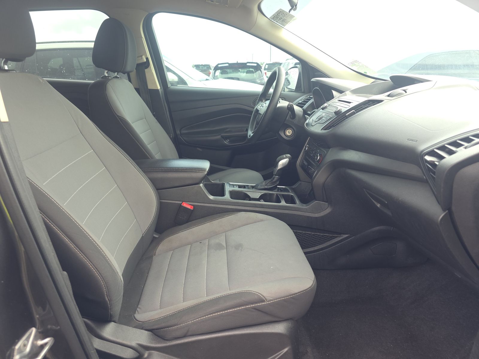 FORD ESCAPE - 9