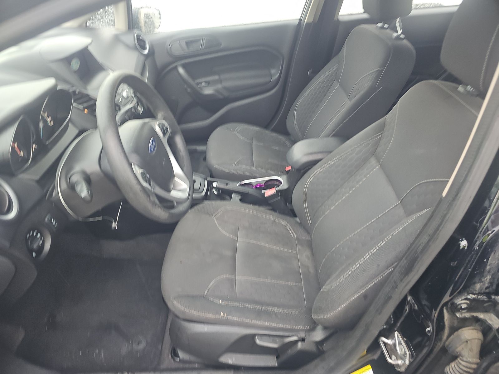 FORD FIESTA - 8
