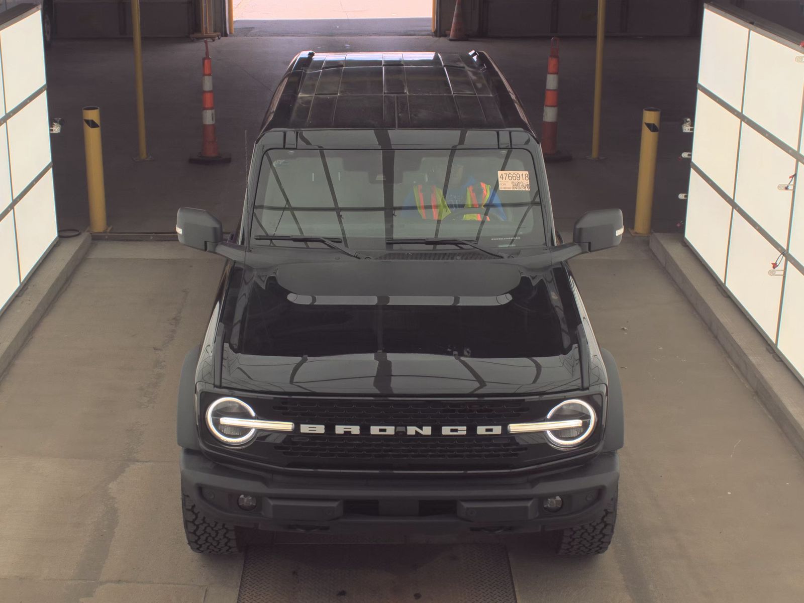 FORD BRONCO - 3