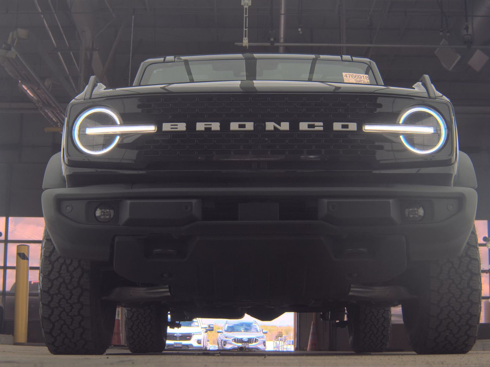 FORD BRONCO - 4