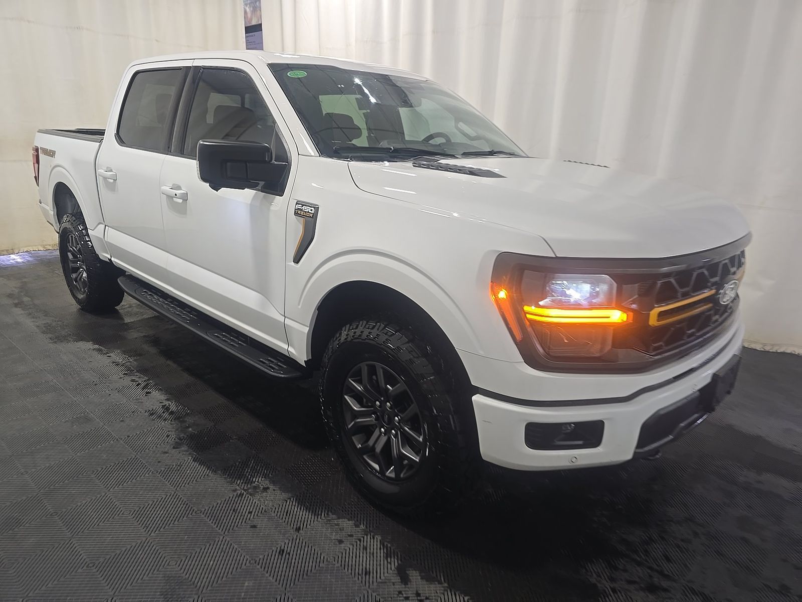 FORD F-150 - 4