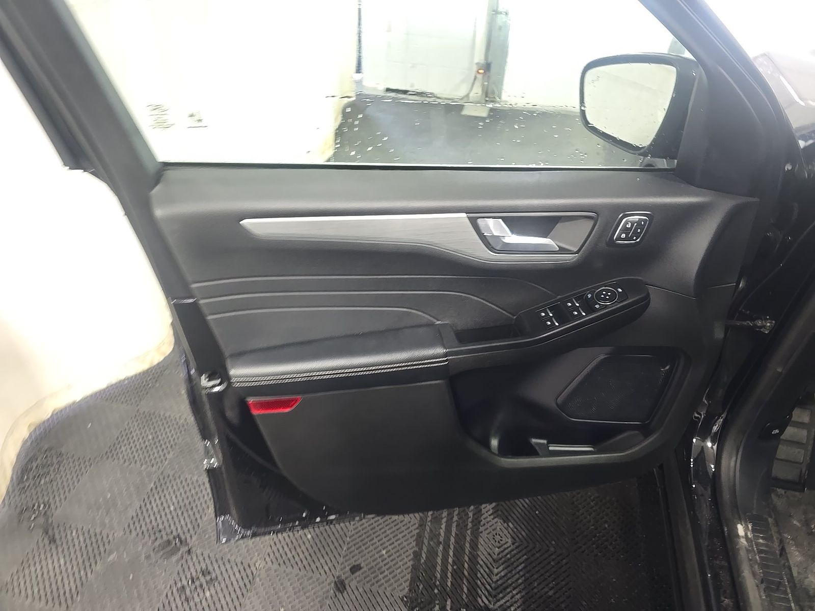 FORD ESCAPE - 10