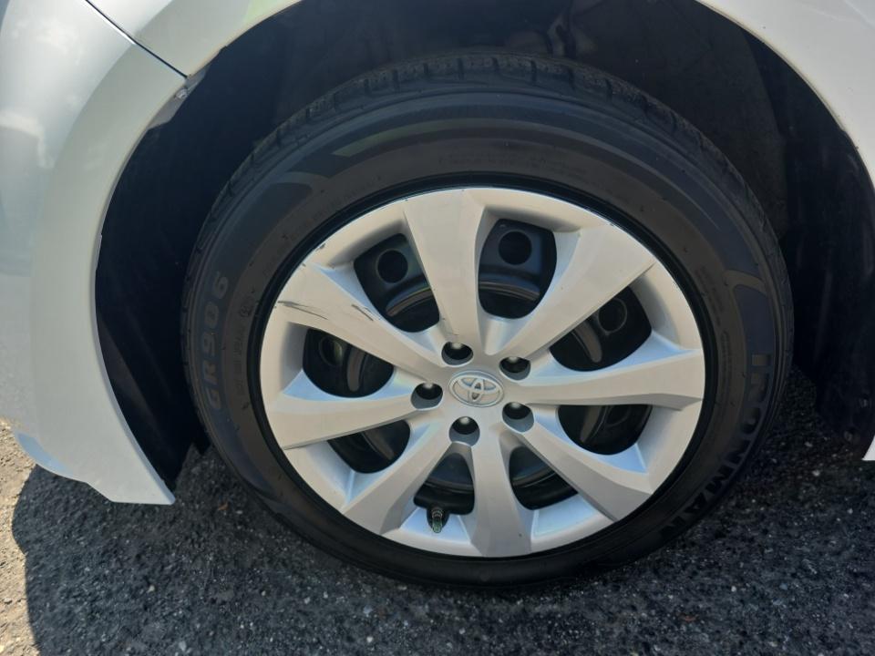 2022 Toyota Corolla LE FWD