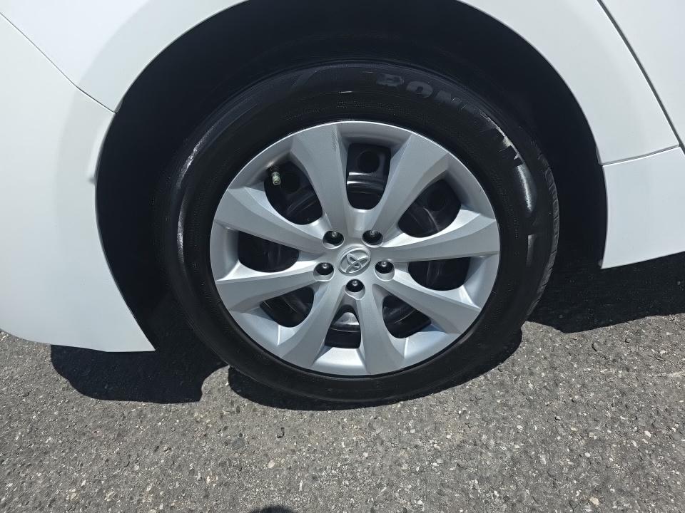 2022 Toyota Corolla LE FWD