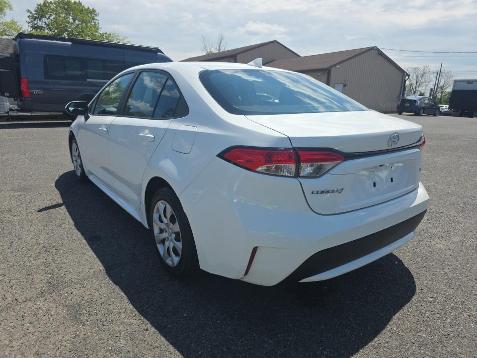 2022 Toyota Corolla LE FWD