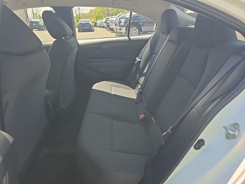 2022 Toyota Corolla LE FWD