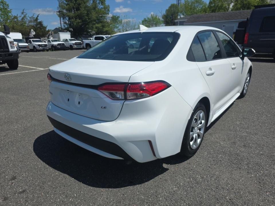 2022 Toyota Corolla LE FWD