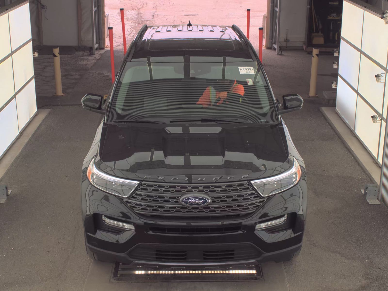 FORD EXPLORER - 3