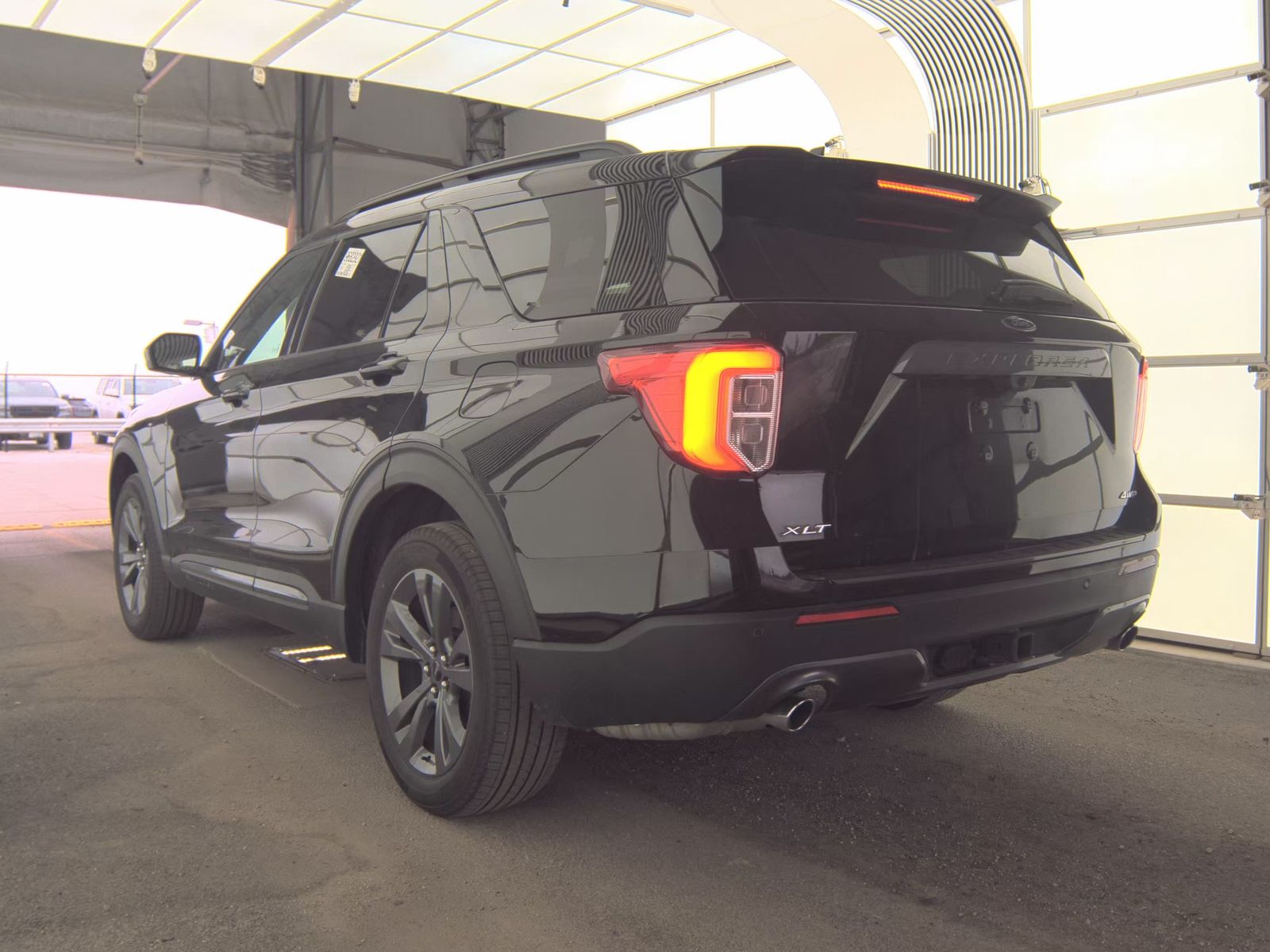 FORD EXPLORER - 9