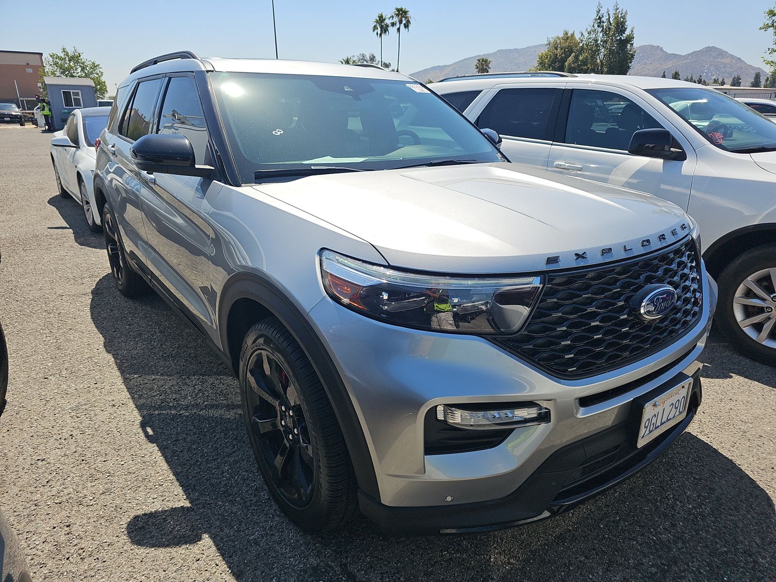 FORD EXPLORER - 4