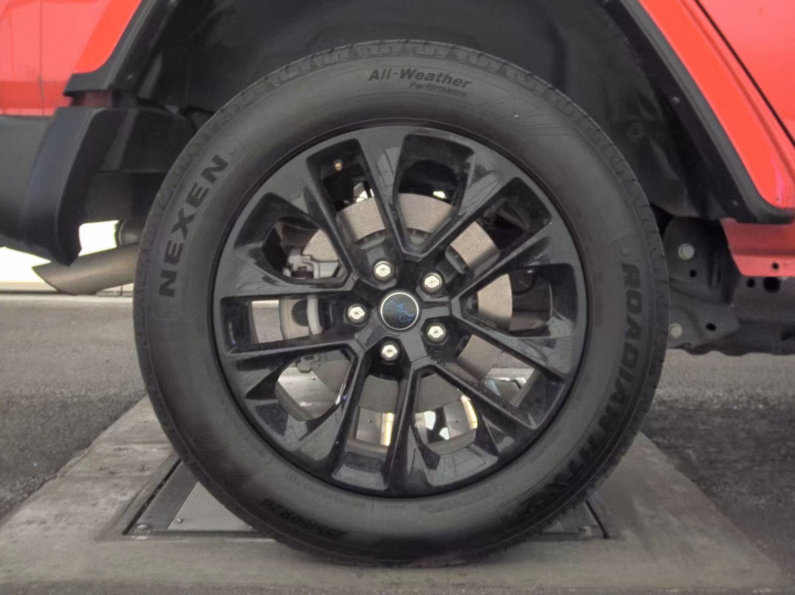 2025 Jeep Wrangler 4xe Sahara AWD