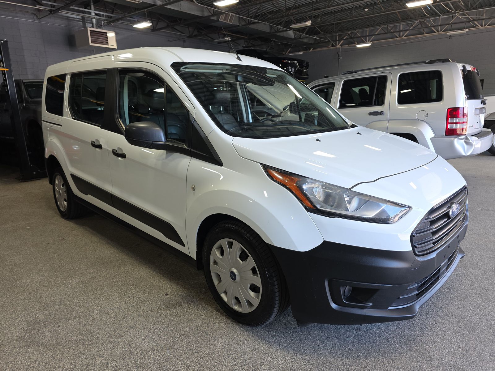 FORD TRANSIT CONNECT - 4