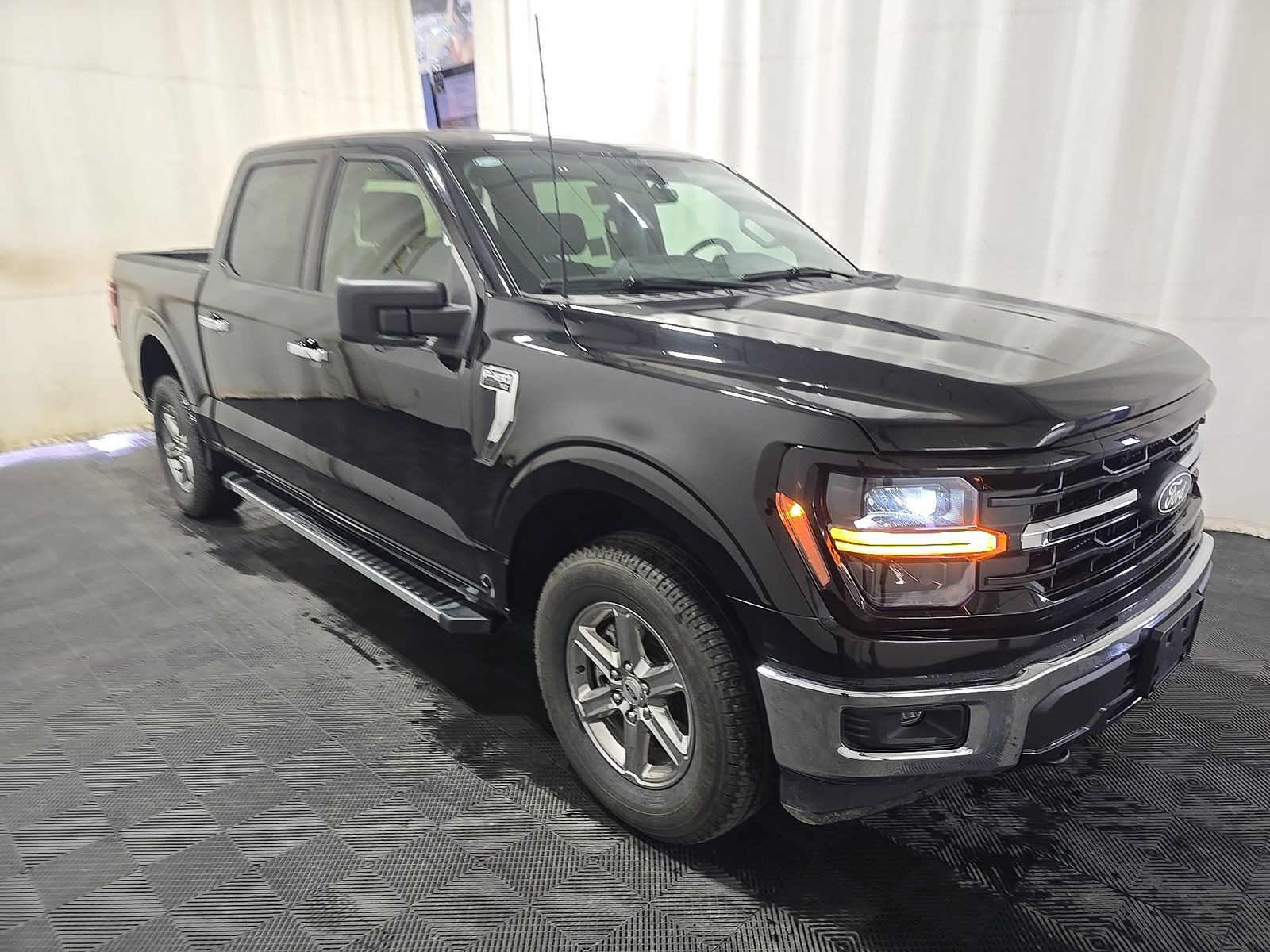 FORD F-150 - 4