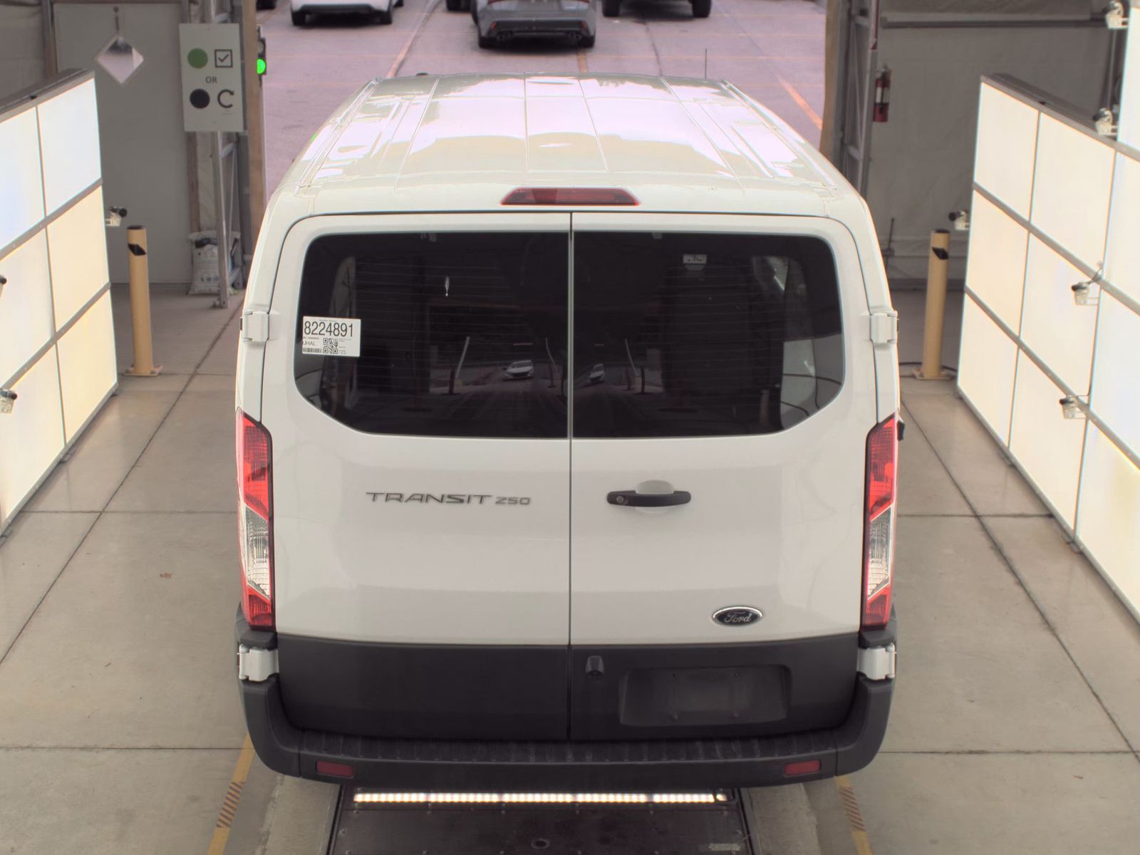 FORD TRANSIT 250 - 7