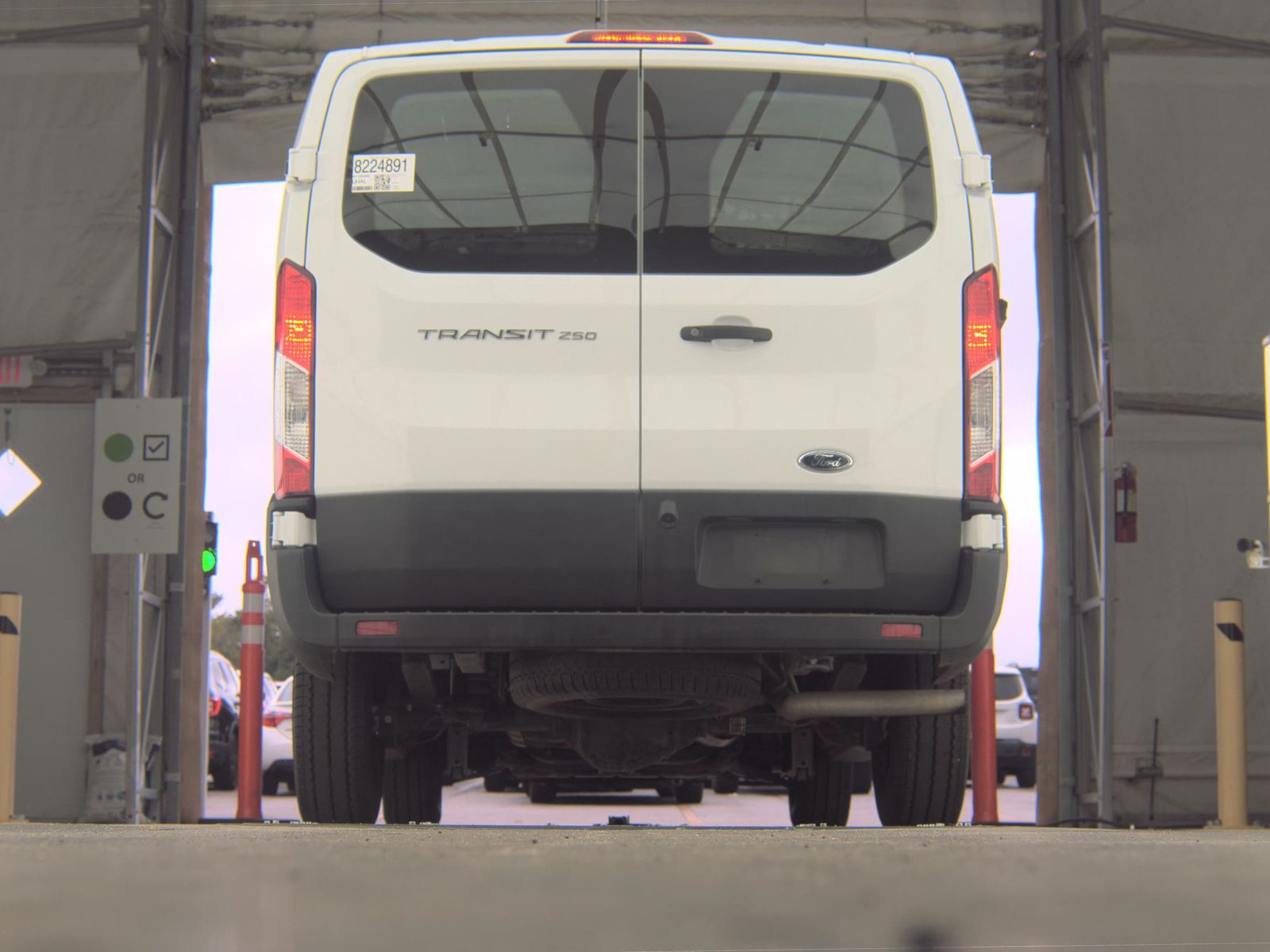FORD TRANSIT 250 - 8