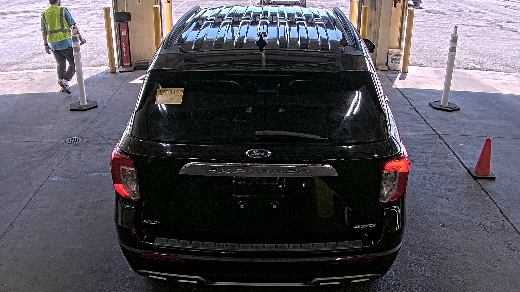 FORD EXPLORER - 6